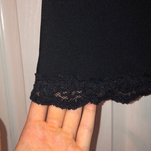 Black spaghetti strap with lace - Picture 2 of 3